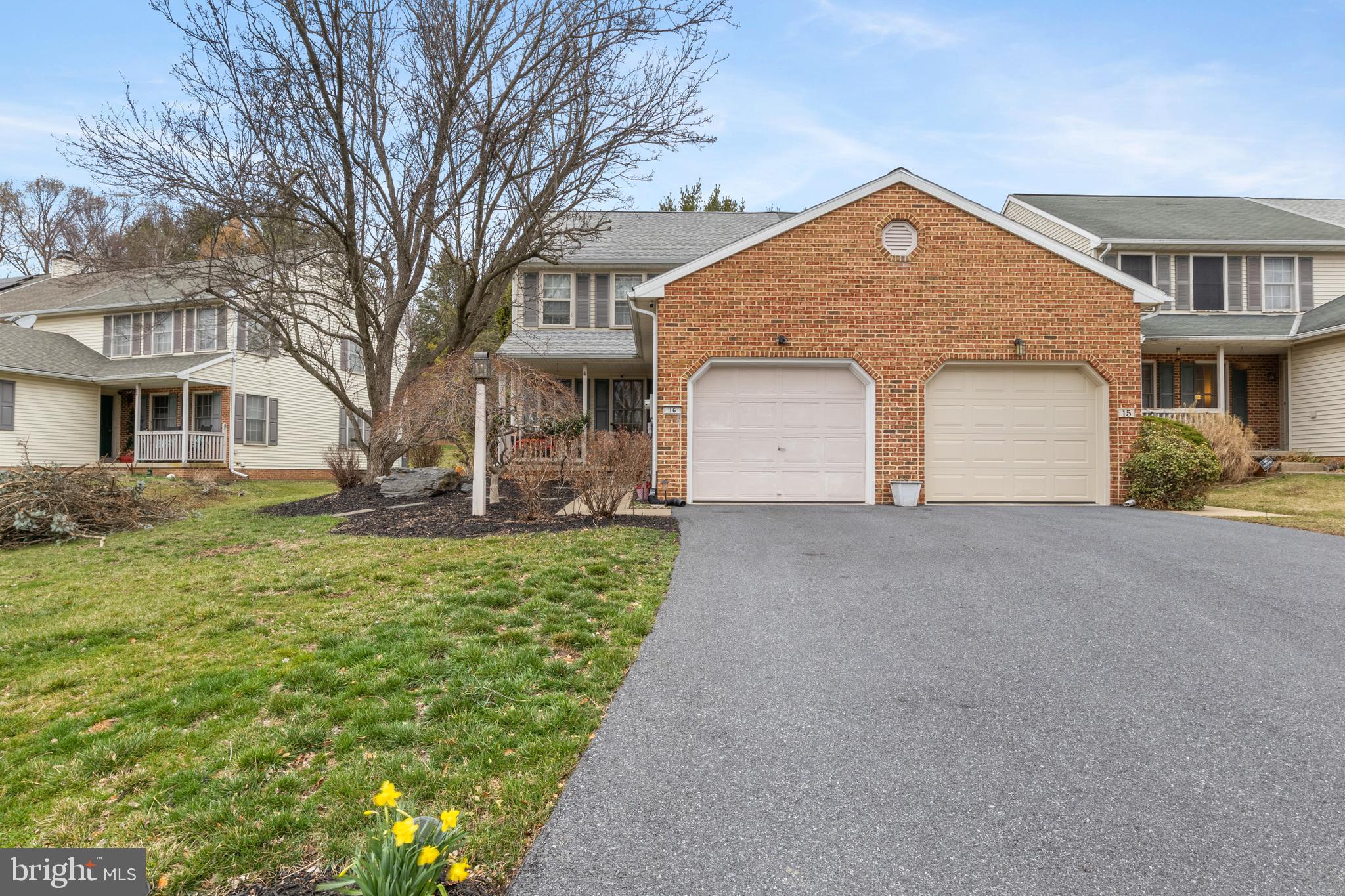 16 Greythorne Road Lancaster, PA 17603 - Photo 2 of 43 Gallery Image 2