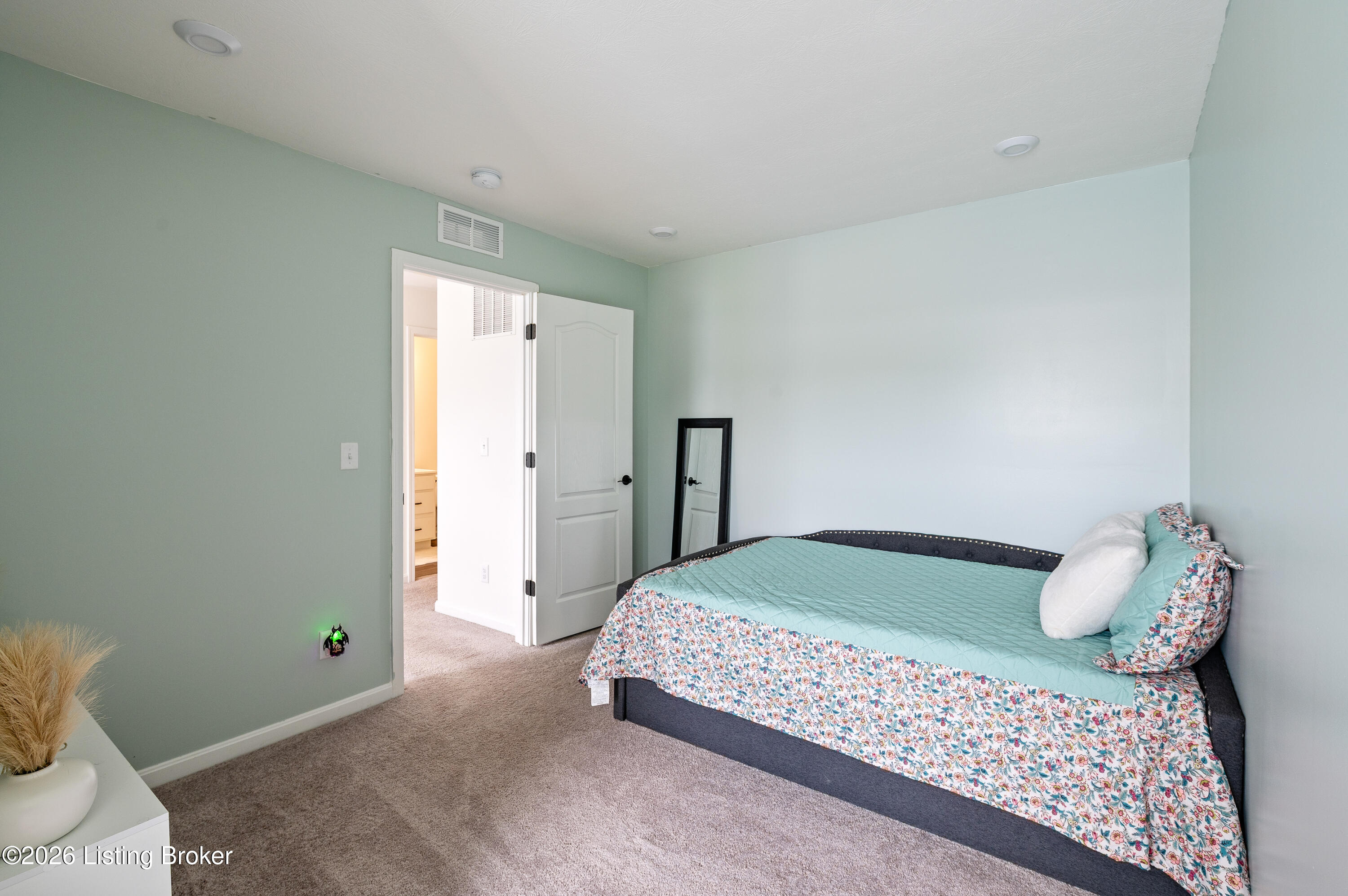172 Rising Sun Court Shepherdsville, KY 40165 - Photo 30 of 54 172RisingSunCt-31