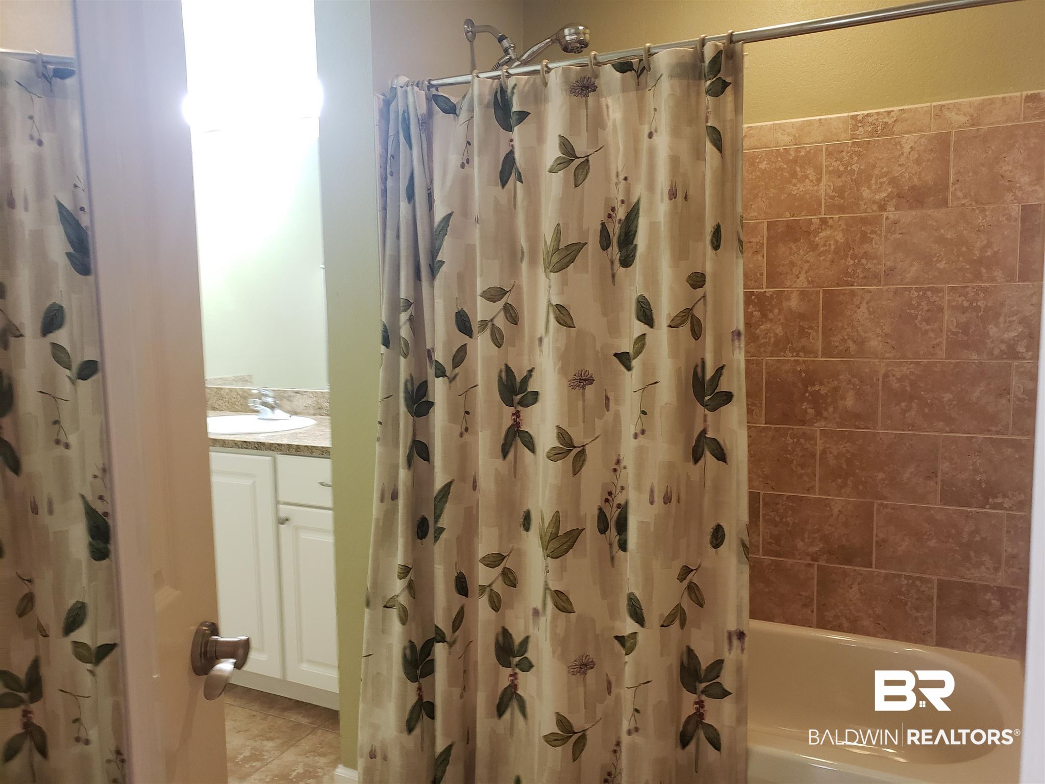 204 Wyld Palms Drive, Unit 204 Foley, AL 36535 - Photo 22 of 34 Guest Bathroom