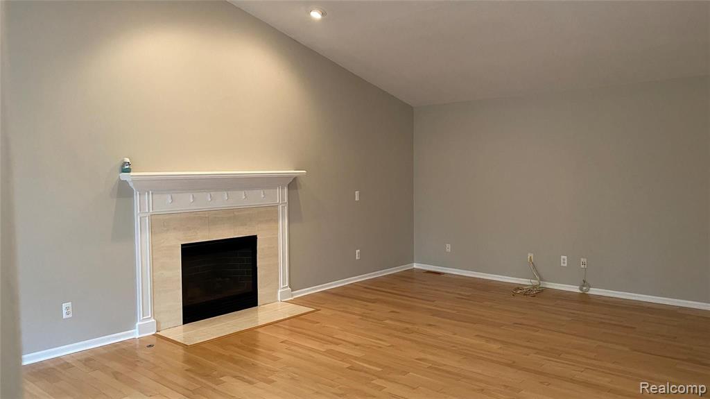 1606 Nadine Rochester, MI 48307 - Photo 3 of 33