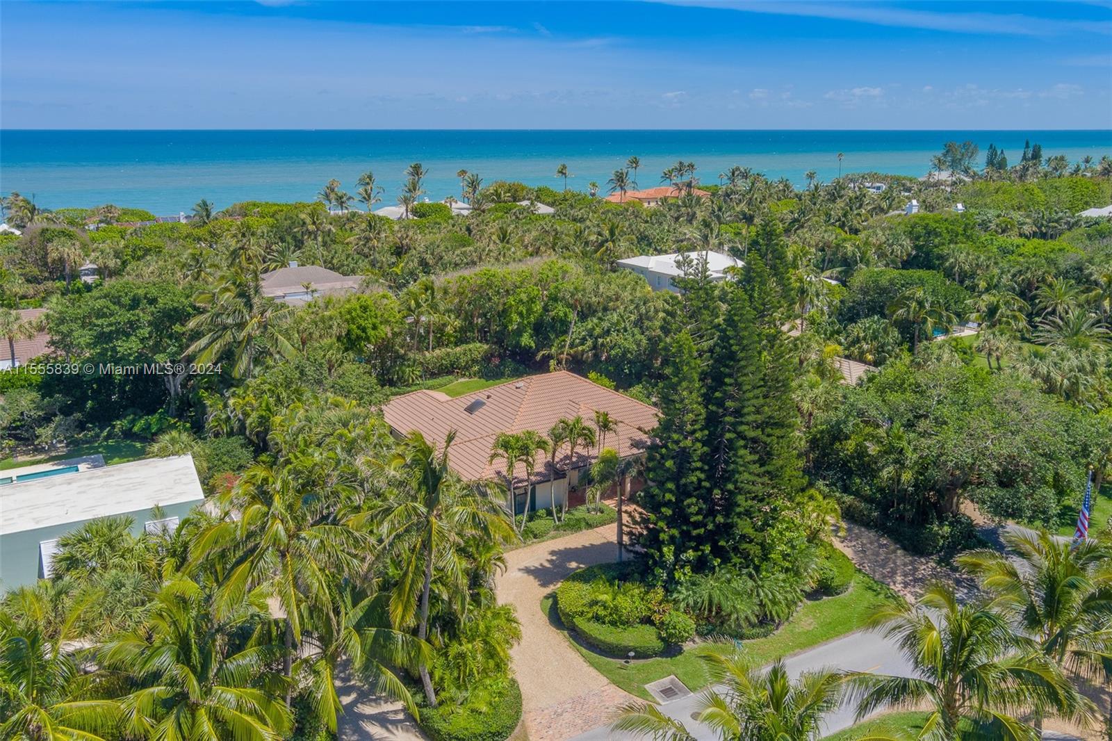 143 Gomez Road Jupiter Island, FL 33455 - Photo 1 of 25 Gallery Image 1