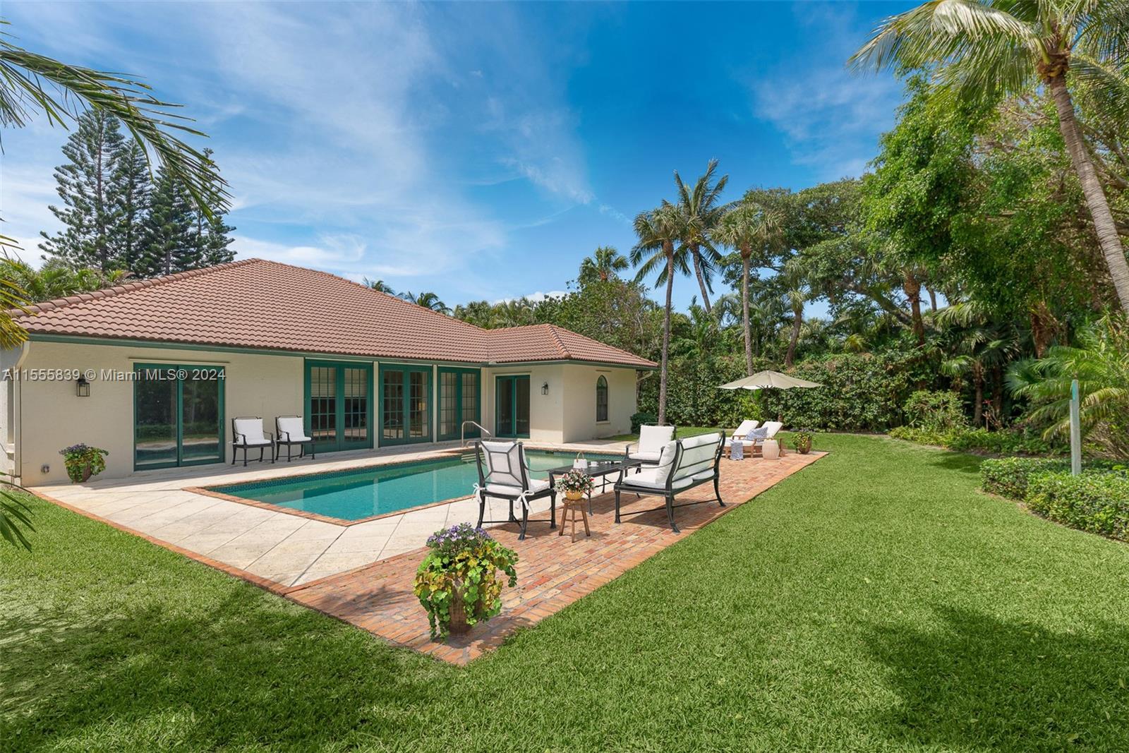 143 Gomez Road Jupiter Island, FL 33455 - Photo 4 of 25 Gallery Image 4