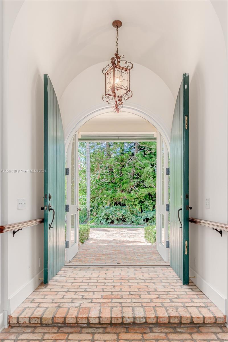 143 Gomez Road Jupiter Island, FL 33455 - Photo 5 of 25 Gallery Image 5