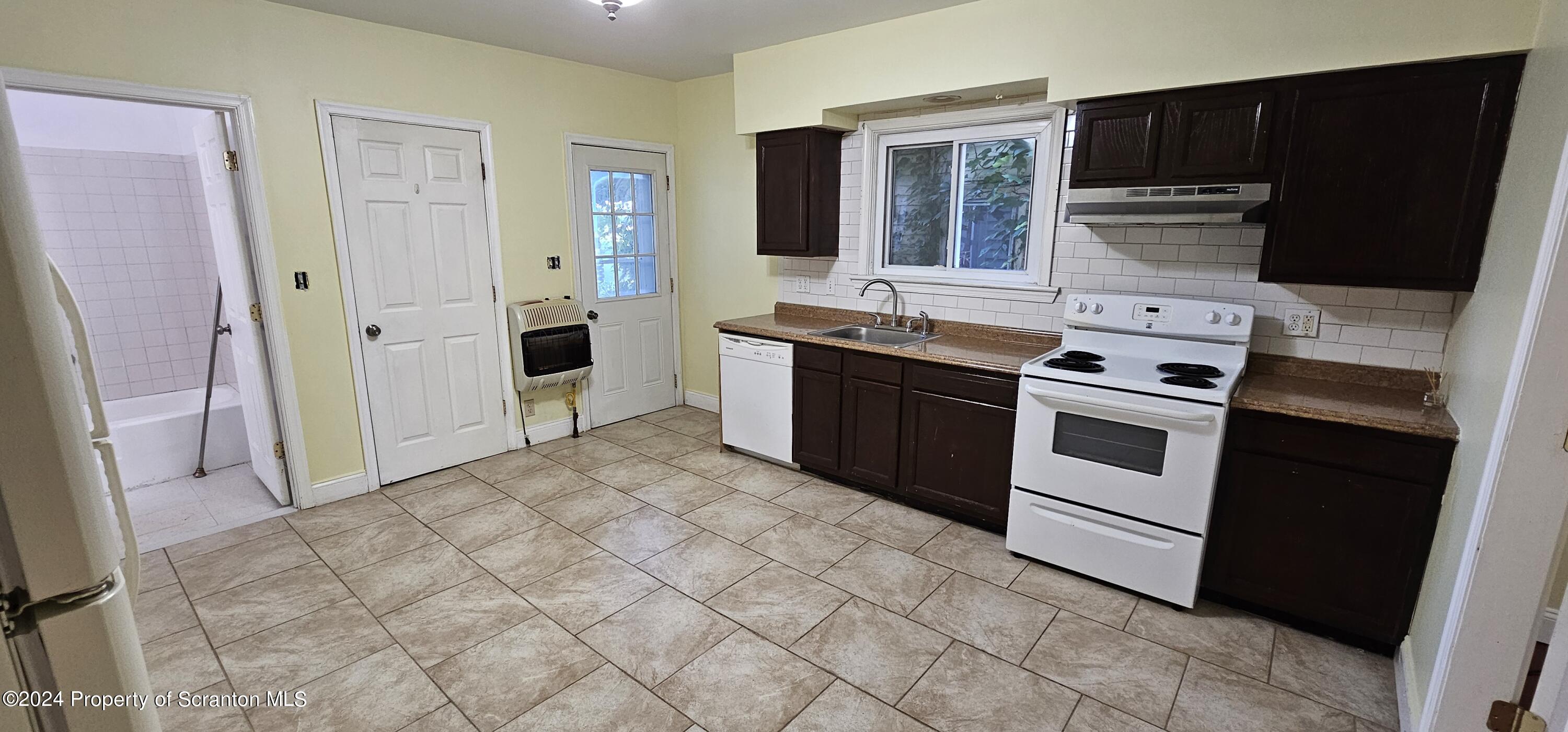 1149 West Locust Street, Unit 1 Scranton, PA 18504 - Photo 2 of 12