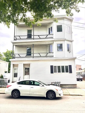 $3,000 | 49 North Federal Street, Unit 3, Lynn, MA 01905