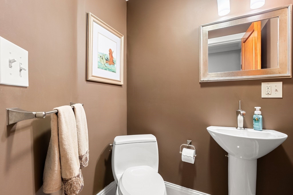 57 Front Street, Unit 2 Beverly, MA 01915 - Photo 11 of 30