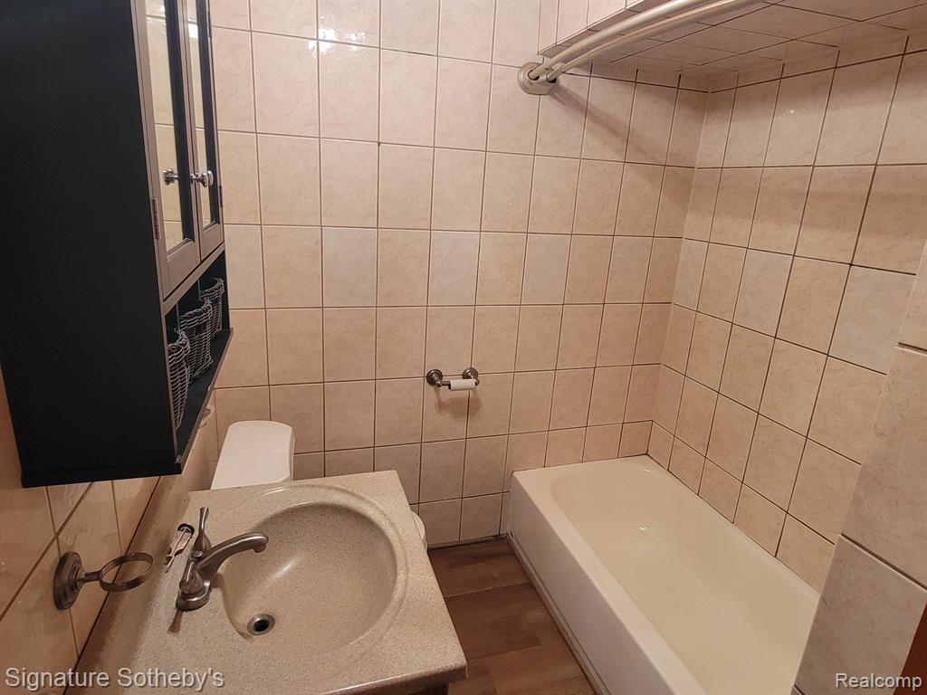 27360 Ridgewood Street Roseville, MI 48066 - Photo 18 of 32
