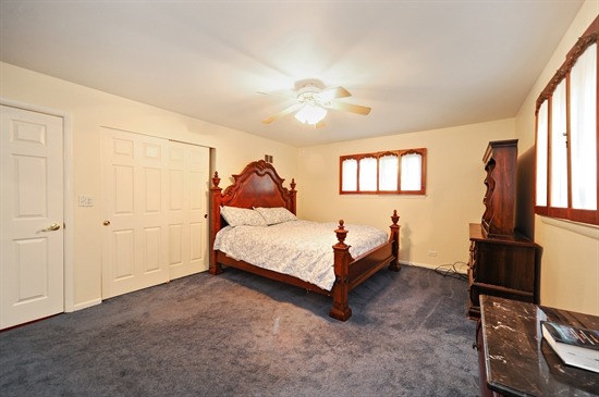 107 Ellendale Road Deerfield, IL 60015 - Photo 7 of 11