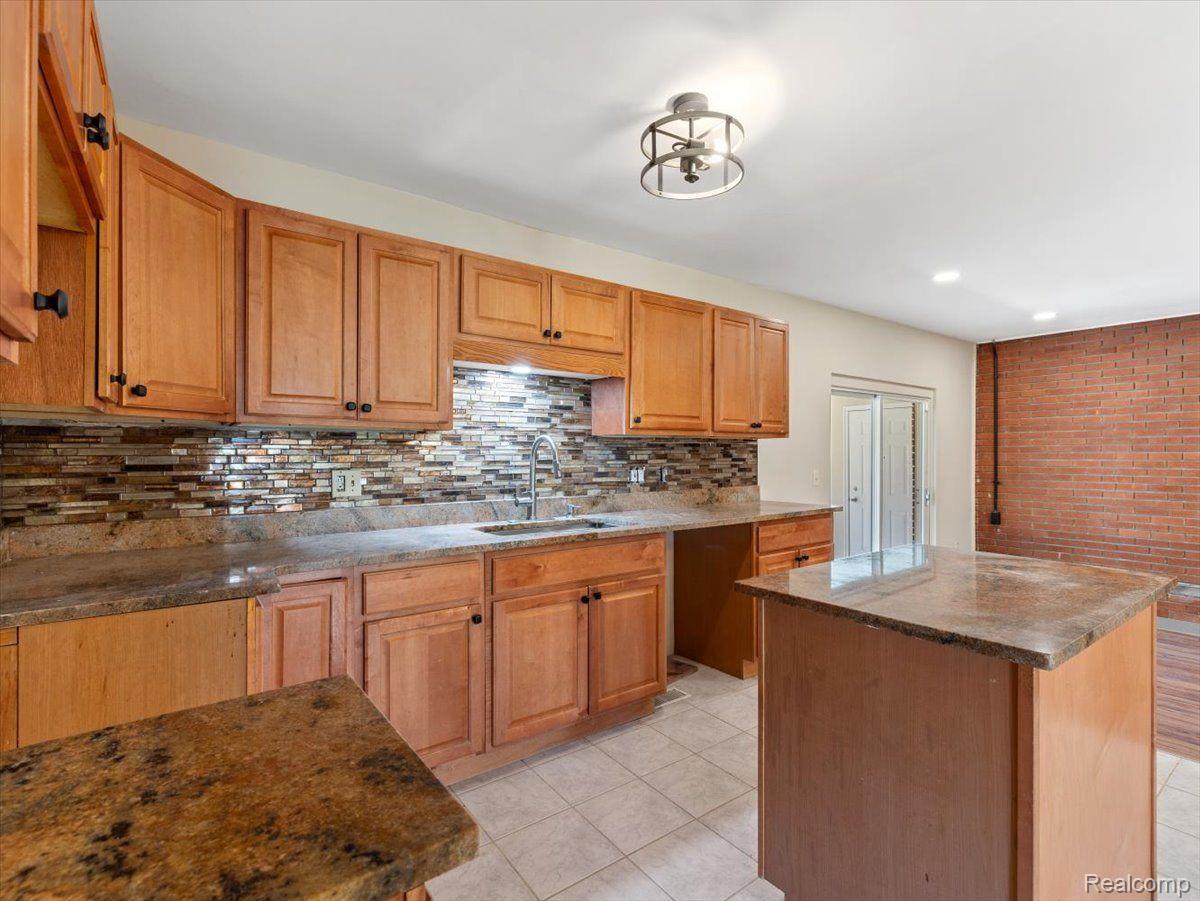 42811 Wear Road Belleville, MI 48111 - Photo 10 of 30 Gallery Image 10