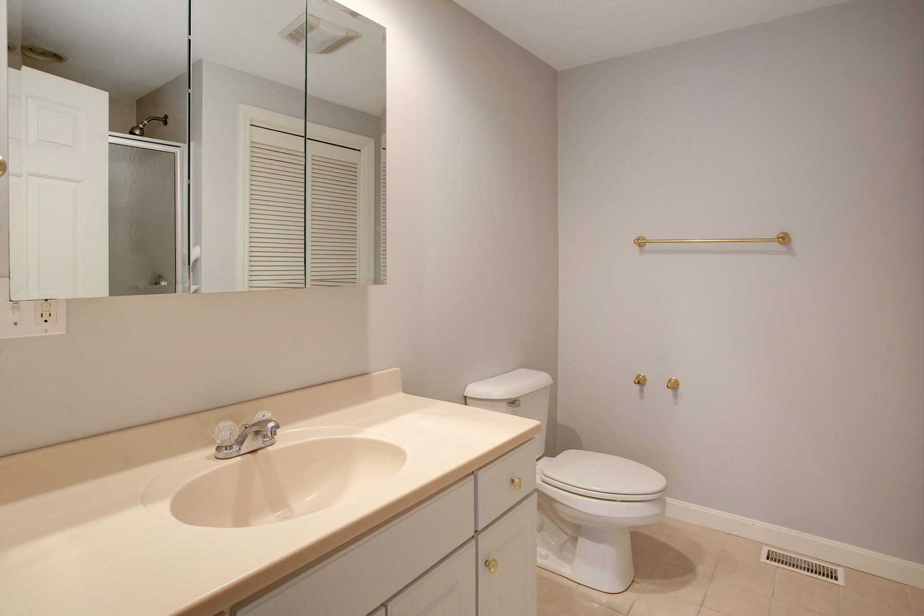 18 Executive Drive Mashpee, MA 02649 - Photo 17 of 22 a bathroom with a sink toilet and shower