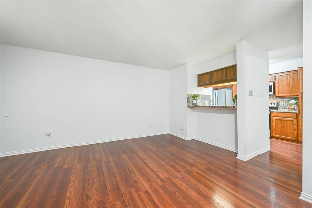 3210 South Fielder Road, Unit 211 Arlington, TX 76015 - Photo 10 of 32 Gallery Image 10