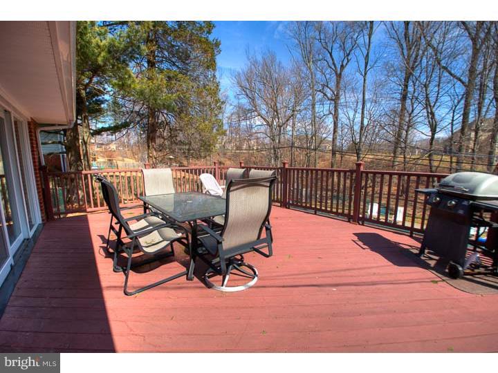 631 Hoyt Road Huntingdon Valley, PA 19006 - Photo 23 of 25 Patio