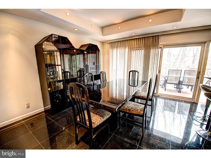 631 Hoyt Road Huntingdon Valley, PA 19006 - Photo 7 of 25 Dining Room