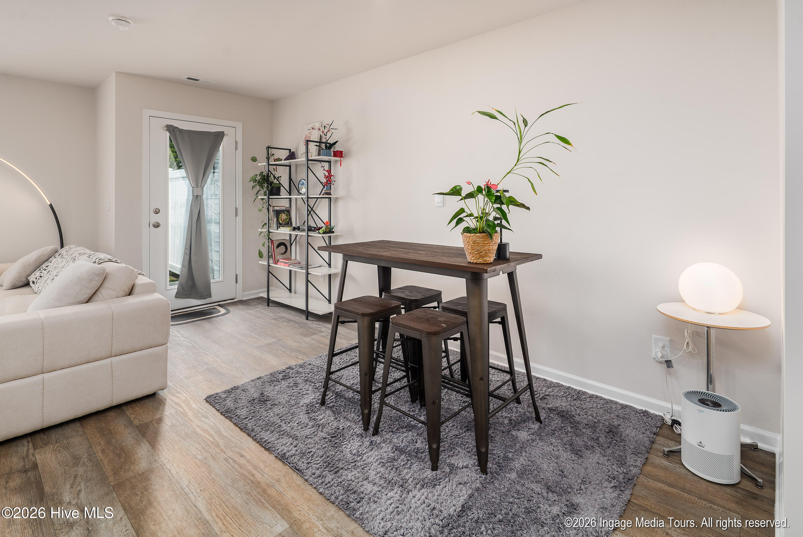 1001 Rhett Way, Unit C Greenville, NC 27834 - Photo 3 of 30 Dining area