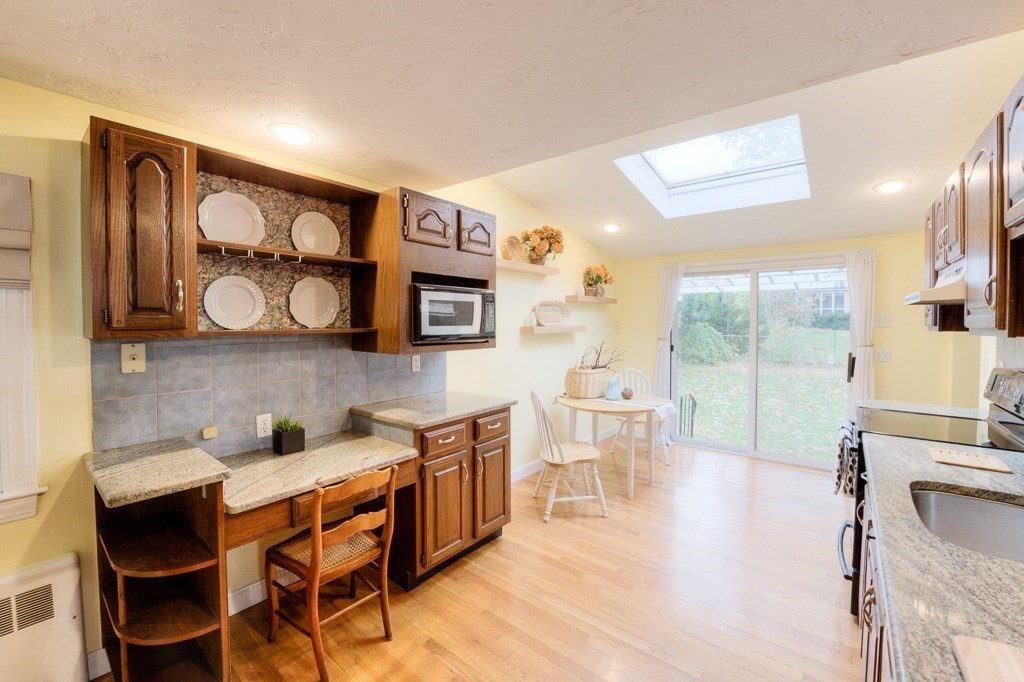 13 Westbrook Road Worcester, MA 01602 - Photo 18 of 41