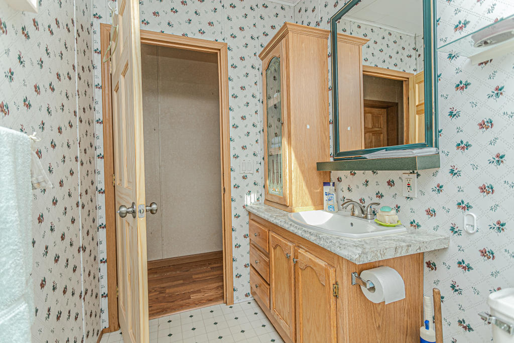323 Pond Road Wilton, ME 04294 - Photo 22 of 33 - (28 of 38)