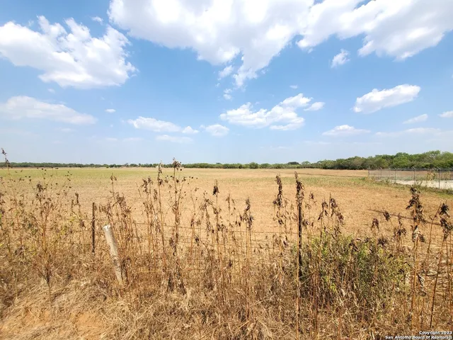 $260,000 | 18996 Frank Hoffman Road, Von Ormy, TX 78073