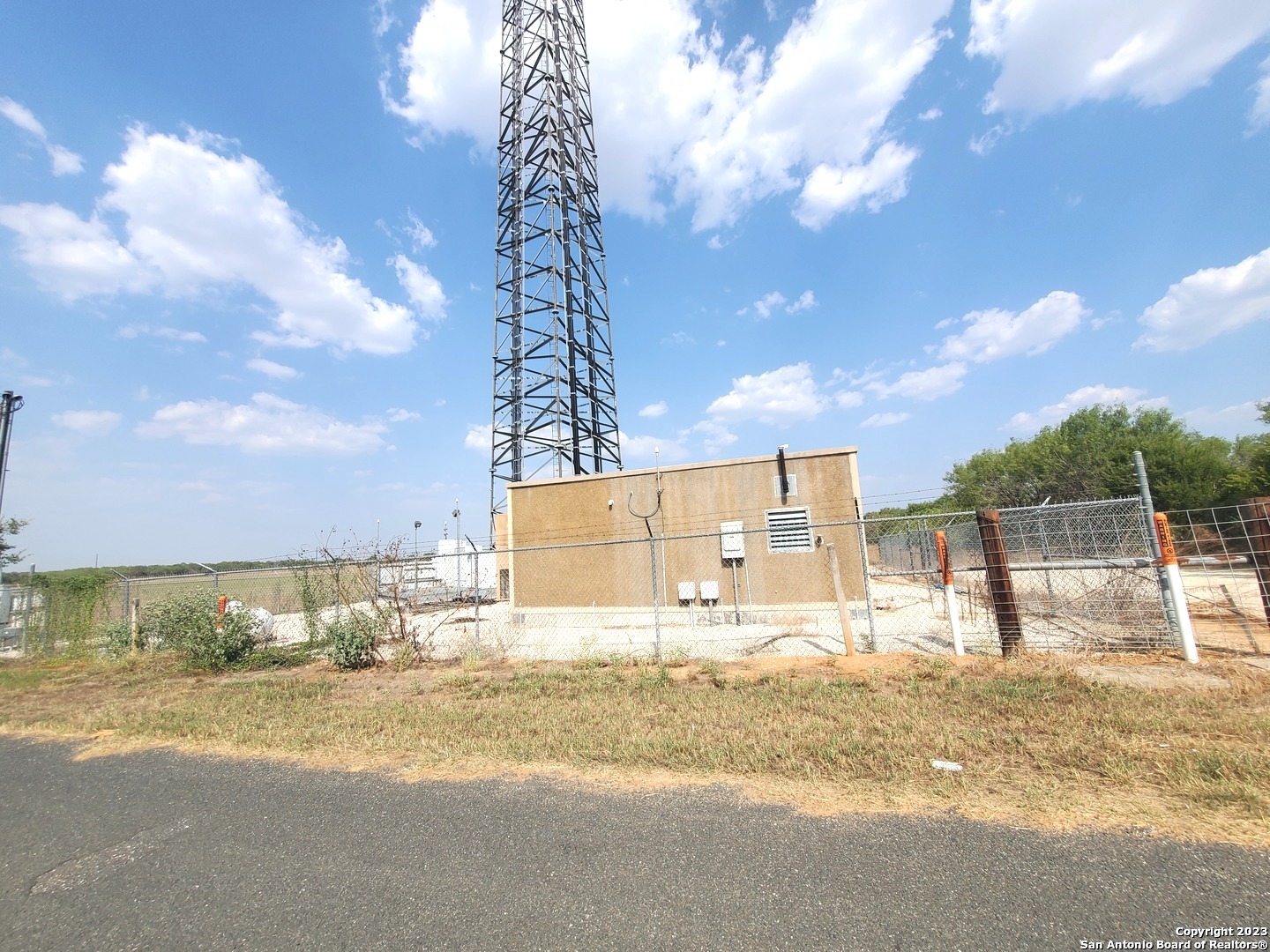 18996 Frank Hoffman Road Von Ormy, TX 78073 - Photo 13 of 13 a view of a terrace