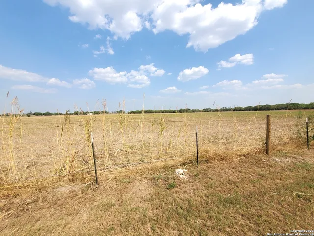 $260,000 | 18996 Frank Hoffman Road, Von Ormy, TX 78073