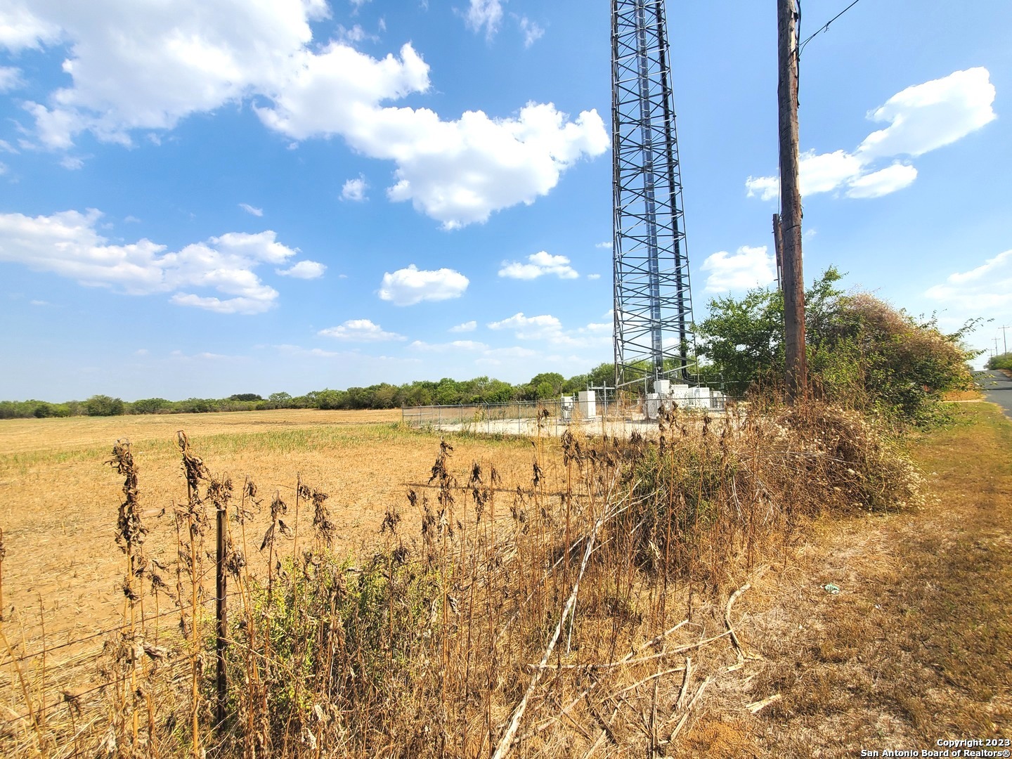 18996 Frank Hoffman Road Von Ormy, TX 78073 - Photo 8 of 13 a view of lake and mountain