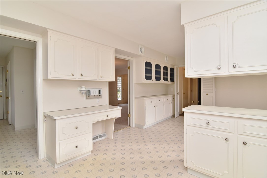24806 Duffield Road Beachwood, OH 44122 - Photo 13 of 35 Gallery Image 13