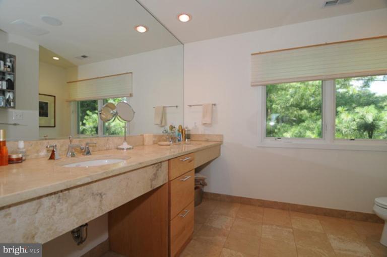 2703 Wild Holly Road Annapolis, MD 21403 - Photo 20 of 29 Master Bath
