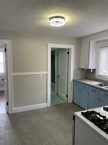 $1,600 | 408 Squires Avenue, Unit 2, Endicott, NY 13760