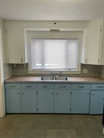 $1,600 | 408 Squires Avenue, Unit 2, Endicott, NY 13760