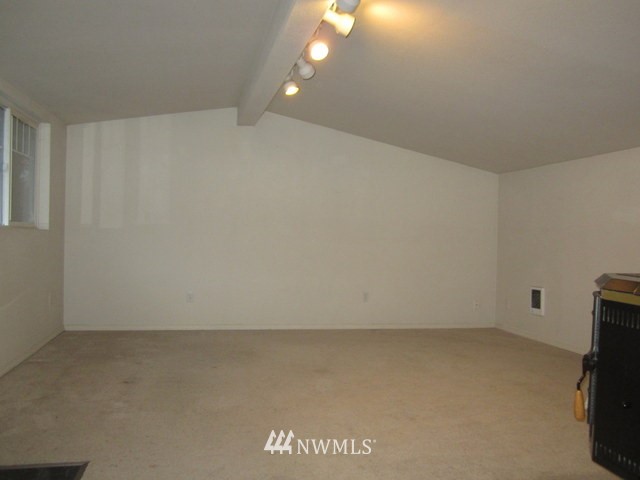 15440 Southeast Jones Road Renton, WA 98058 - Photo 22 of 25