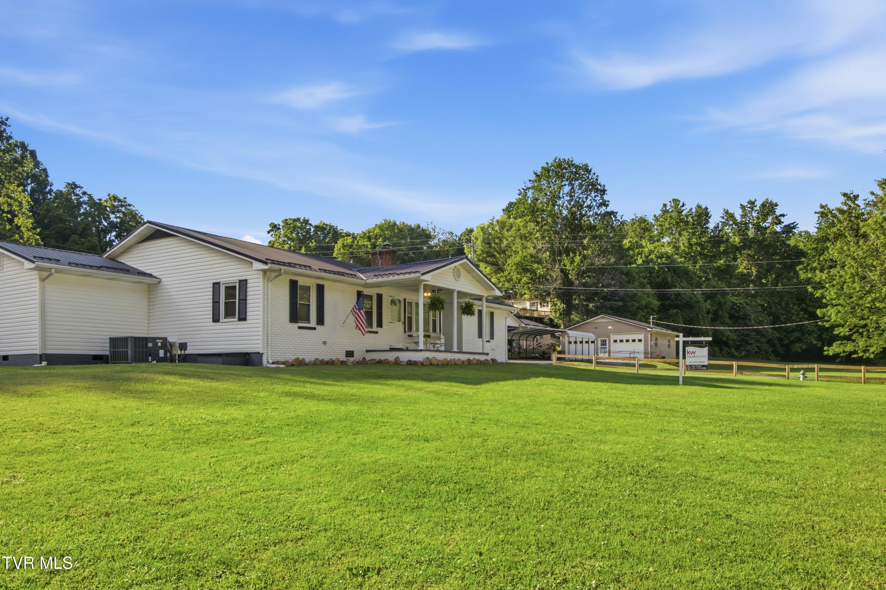 103 Commodore Avenue Elizabethton, TN 37643 - Photo 10 of 45 Side