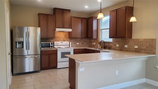 $2,395 | 7526 Rio Pass, Austin, TX 78724