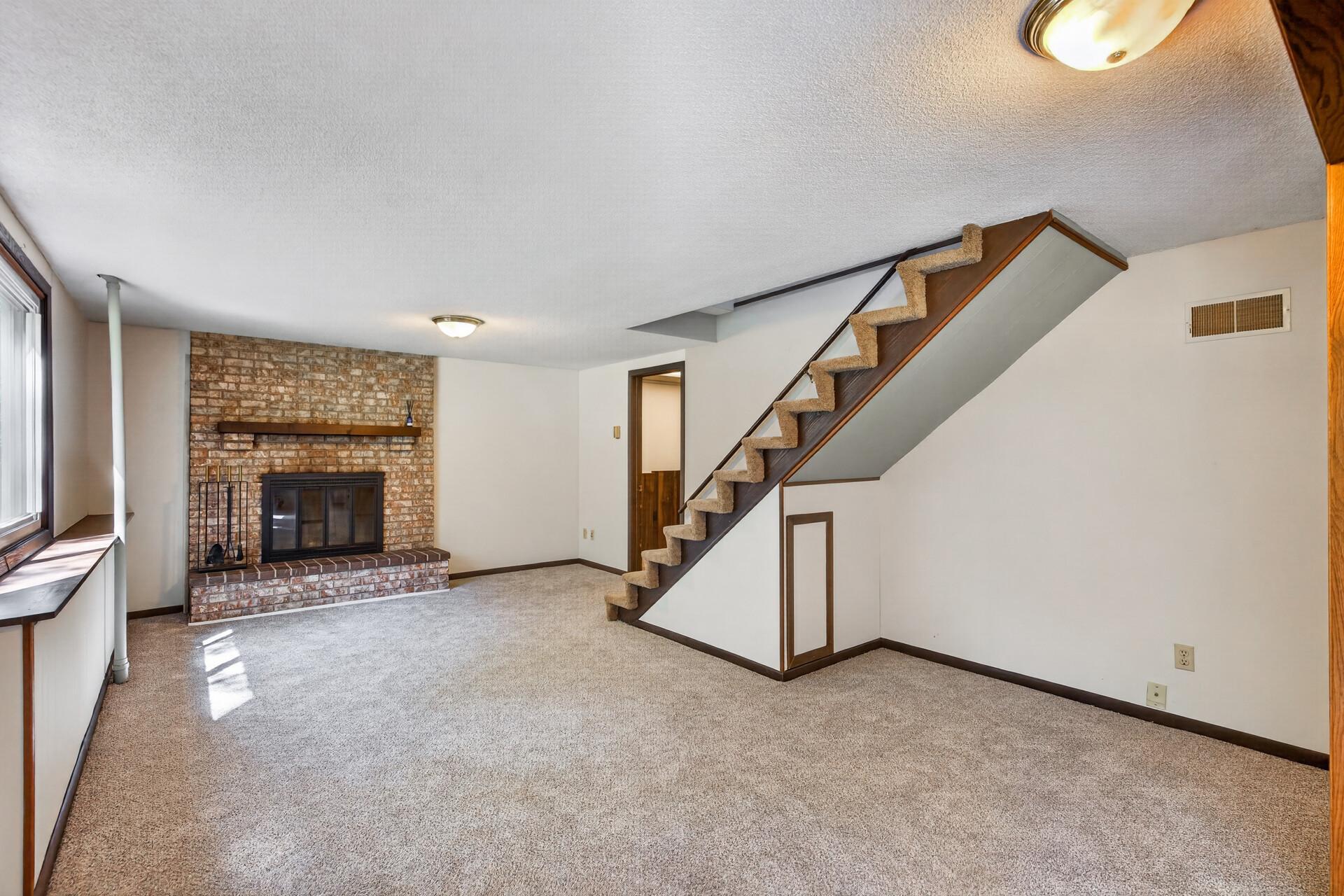 10761 Crow-Hassan Park Road Hanover, MN 55341 - Photo 11 of 47 Gallery Image 11