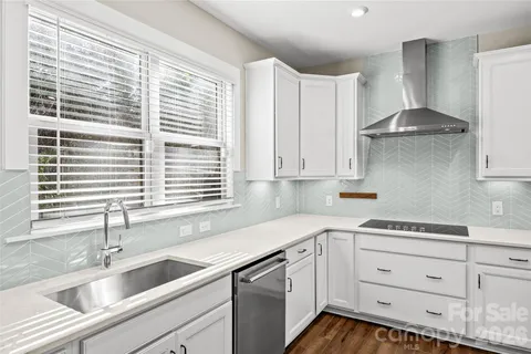 $729,500 | 17023 Soho Drive, Charlotte, NC 28204