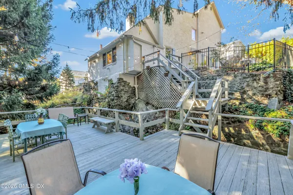 $1,100,000 | 14 Concord Street, Greenwich, CT 06831