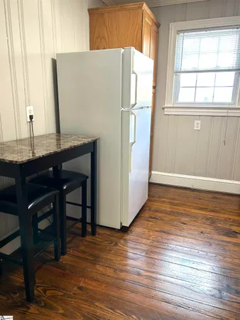 $1,275 | 5 Whitsett Street, Unit 4, Greenville, SC 29601