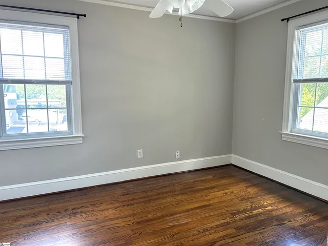 $1,275 | 5 Whitsett Street, Unit 4, Greenville, SC 29601