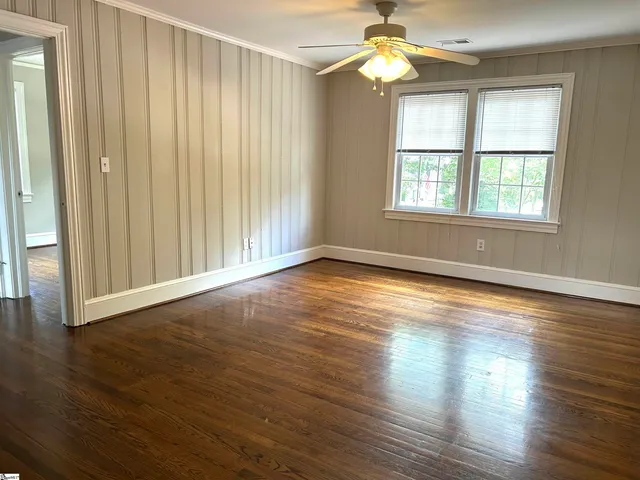 $1,275 | 5 Whitsett Street, Unit 4, Greenville, SC 29601