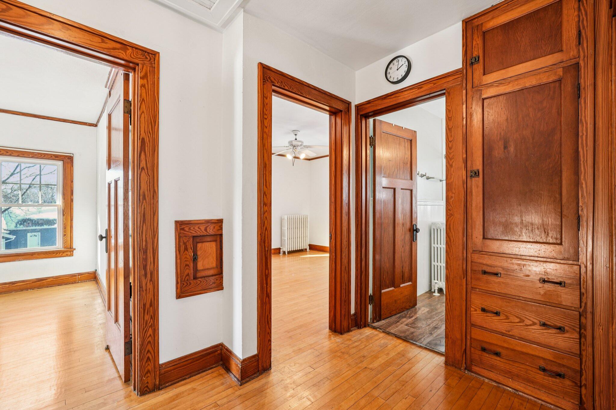 S73W14573 Woods Road Muskego, WI 53150 - Photo 34 of 52 Upper Level Hallway