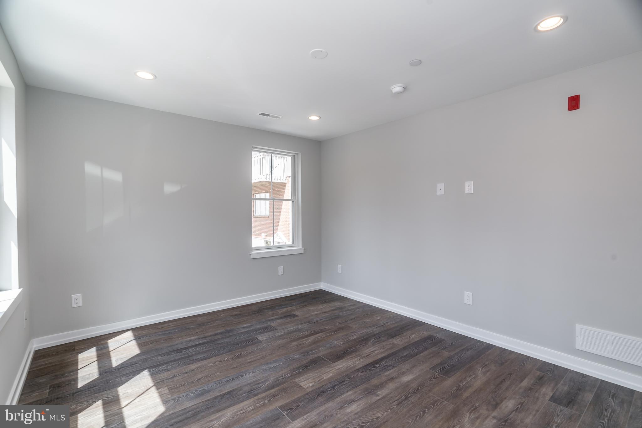528 South 5th Street, Unit 2R Philadelphia, PA 19147 - Photo 15 of 20