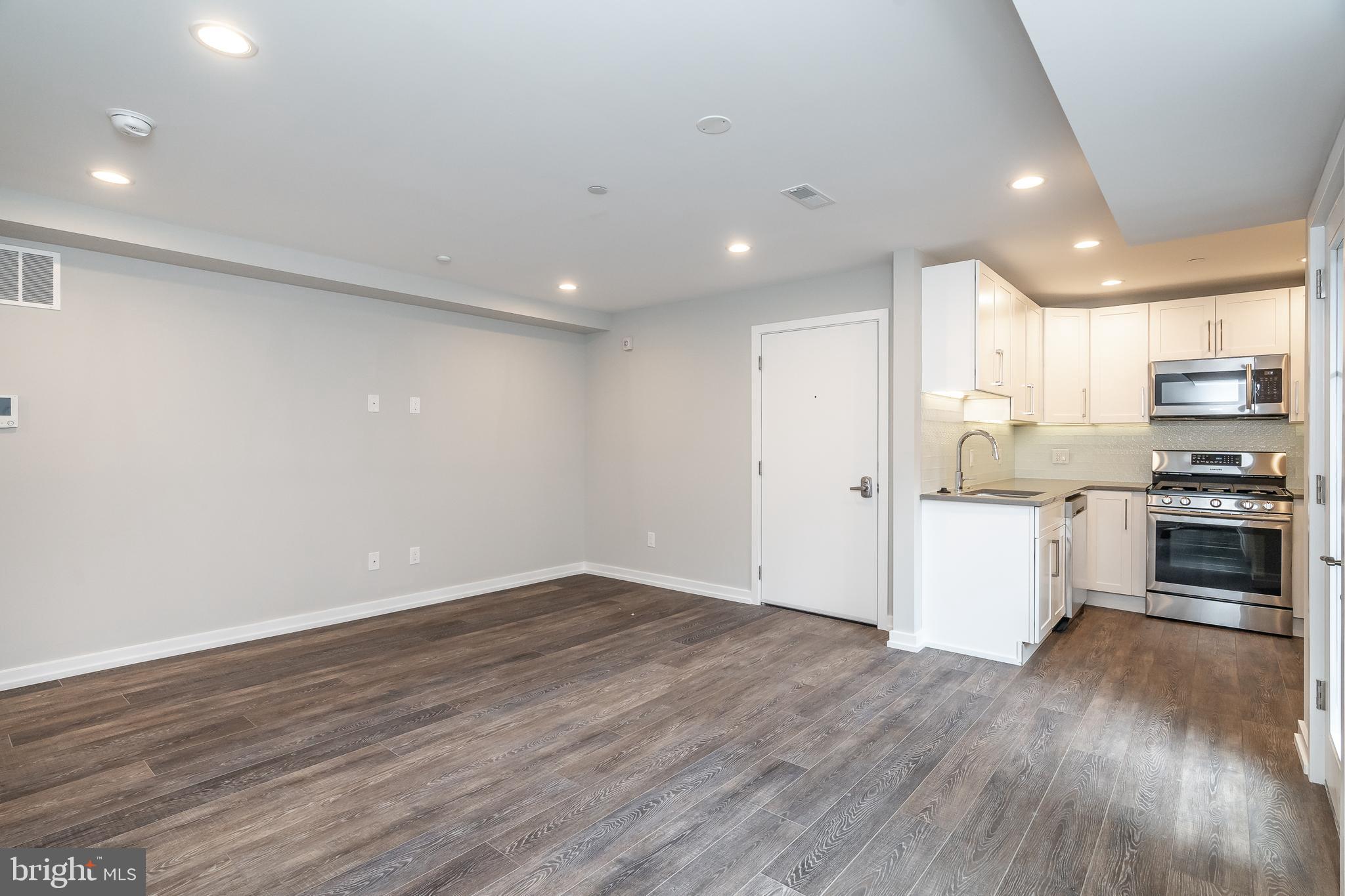 528 South 5th Street, Unit 2R Philadelphia, PA 19147 - Photo 5 of 20