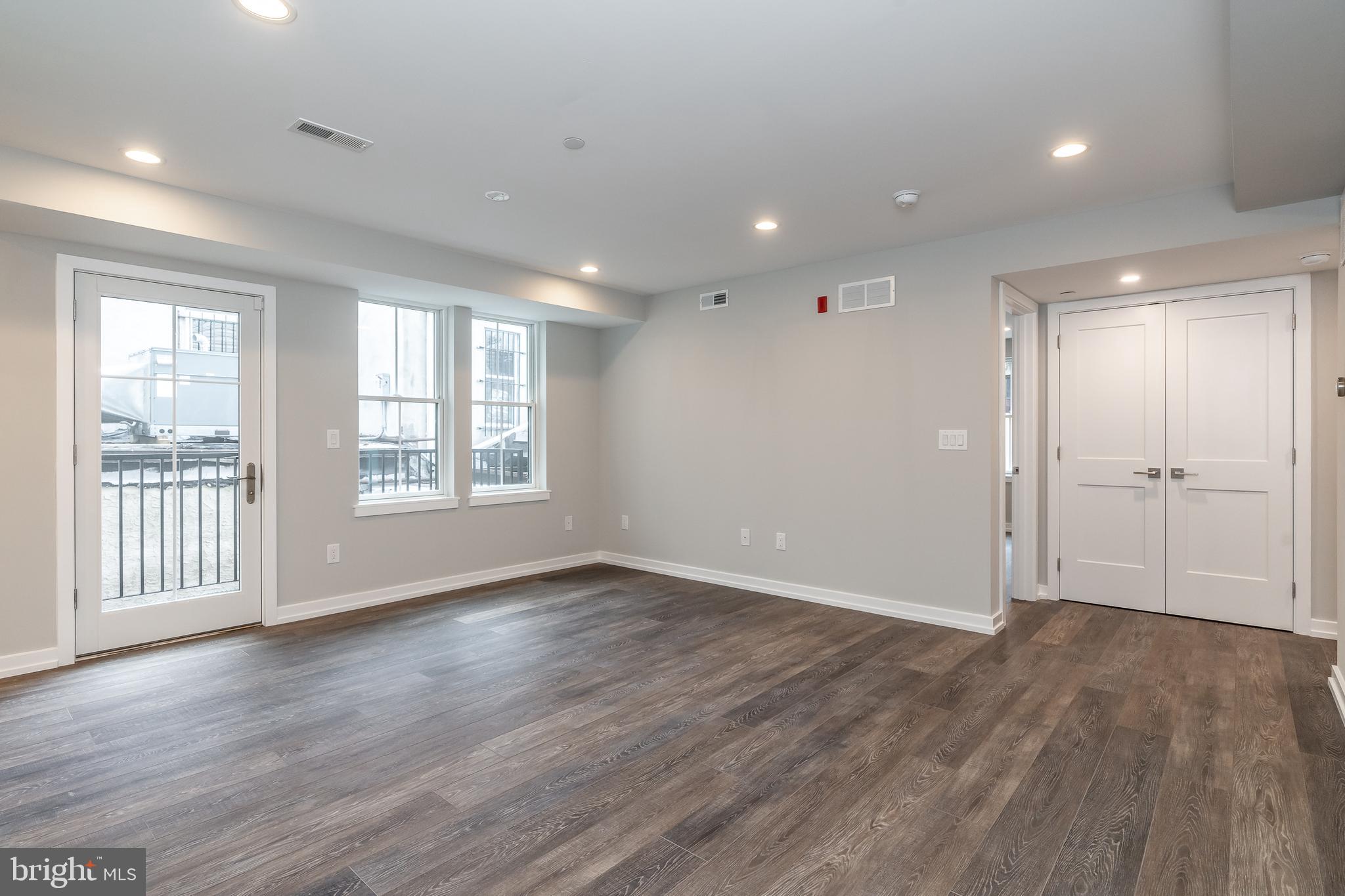 528 South 5th Street, Unit 2R Philadelphia, PA 19147 - Photo 7 of 20