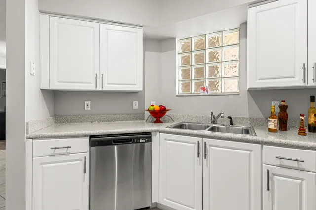 $2,215 | 1951 Brandywine Road, Unit 59303, West Palm Beach, FL 33409