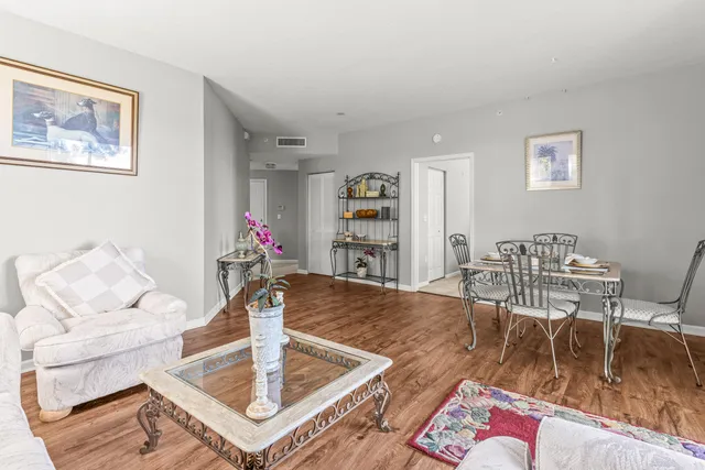 $2,215 | 1951 Brandywine Road, Unit 59303, West Palm Beach, FL 33409