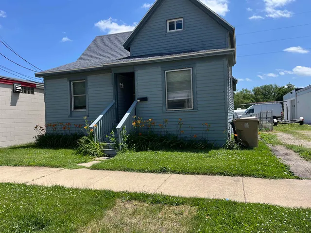 $1,900 | 1525 Gilson Street, Madison, WI 53715