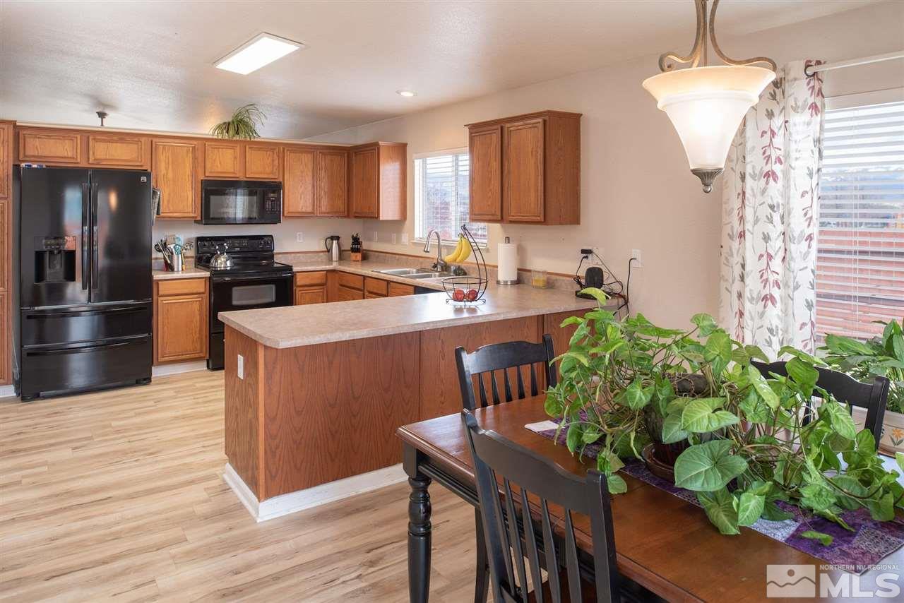 18121 Hazelnut Drive Reno, NV 89508 - Photo 11 of 31 Photo 11