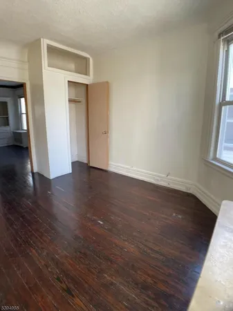 $2,500 | 174 North 17th Street, Unit 2, East Orange, NJ 07017