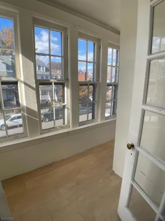 $2,500 | 174 North 17th Street, Unit 2, East Orange, NJ 07017