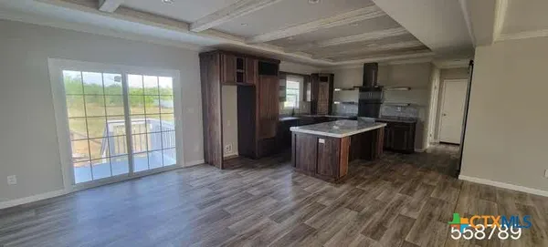 a kitchen that has a sink in it