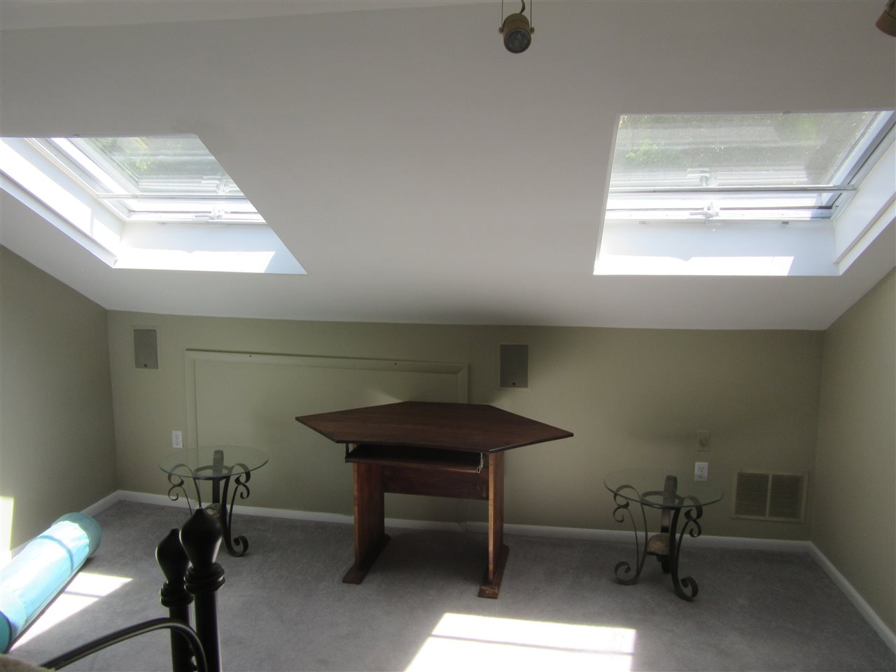 23 Fieldstone Drive Hollis, NH 03049 - Photo 21 of 38