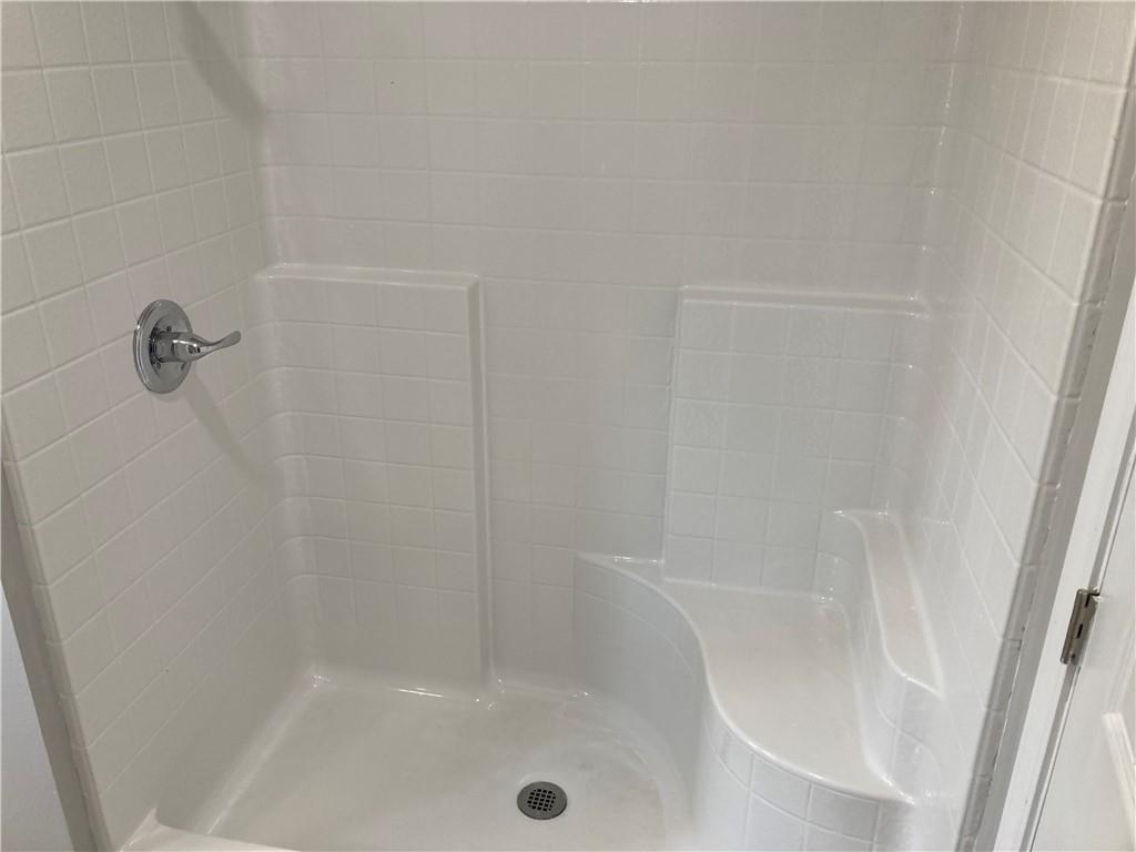 100 A Dickerson Road Dahlonega, GA 30533 - Photo 12 of 15 a close up of a bathtub